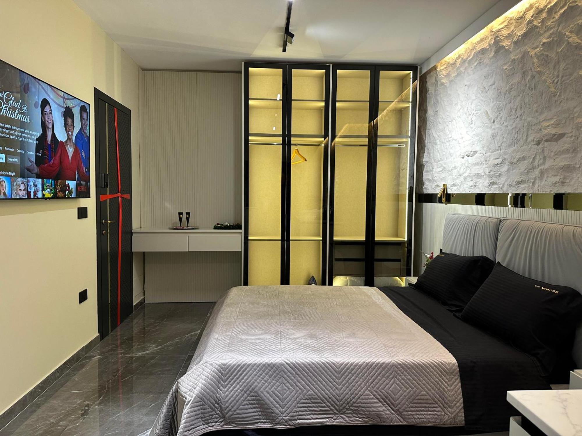 La Mirage Suites & Apartments 地拉那 外观 照片
