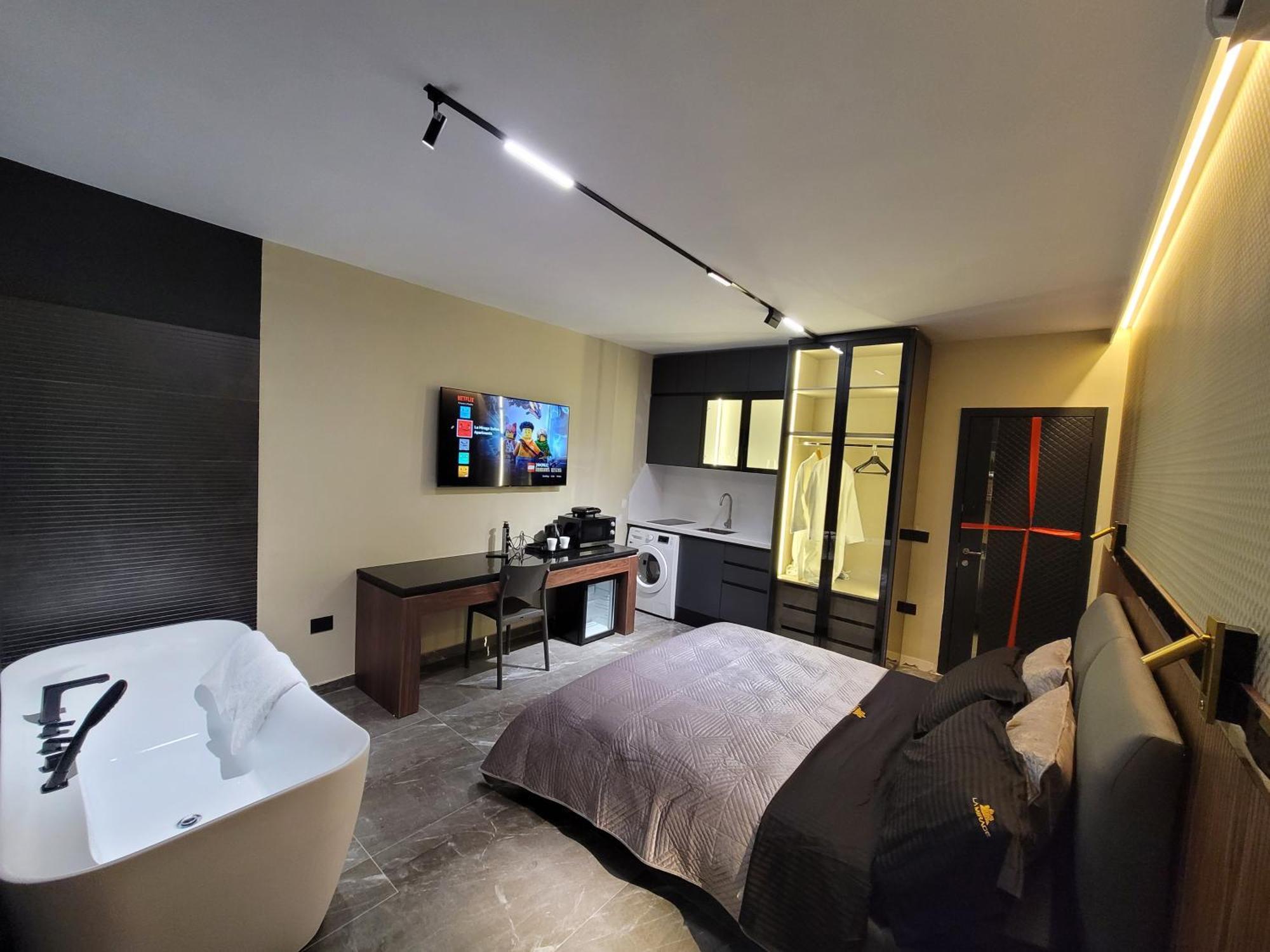 La Mirage Suites & Apartments 地拉那 外观 照片