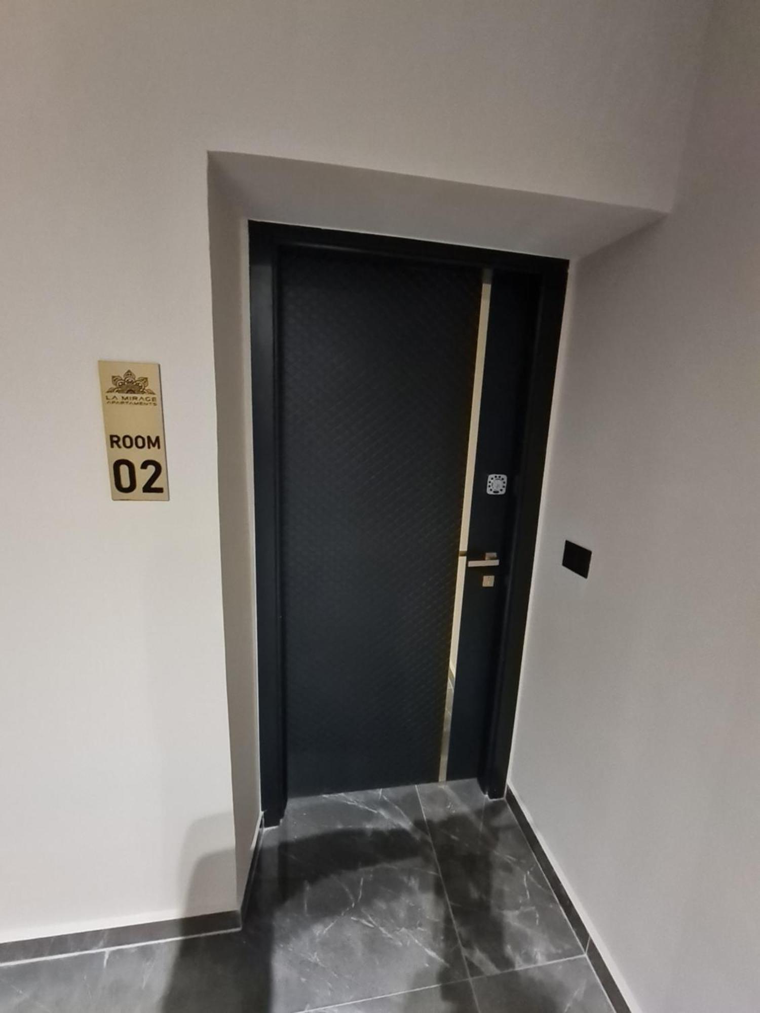 La Mirage Suites & Apartments 地拉那 外观 照片