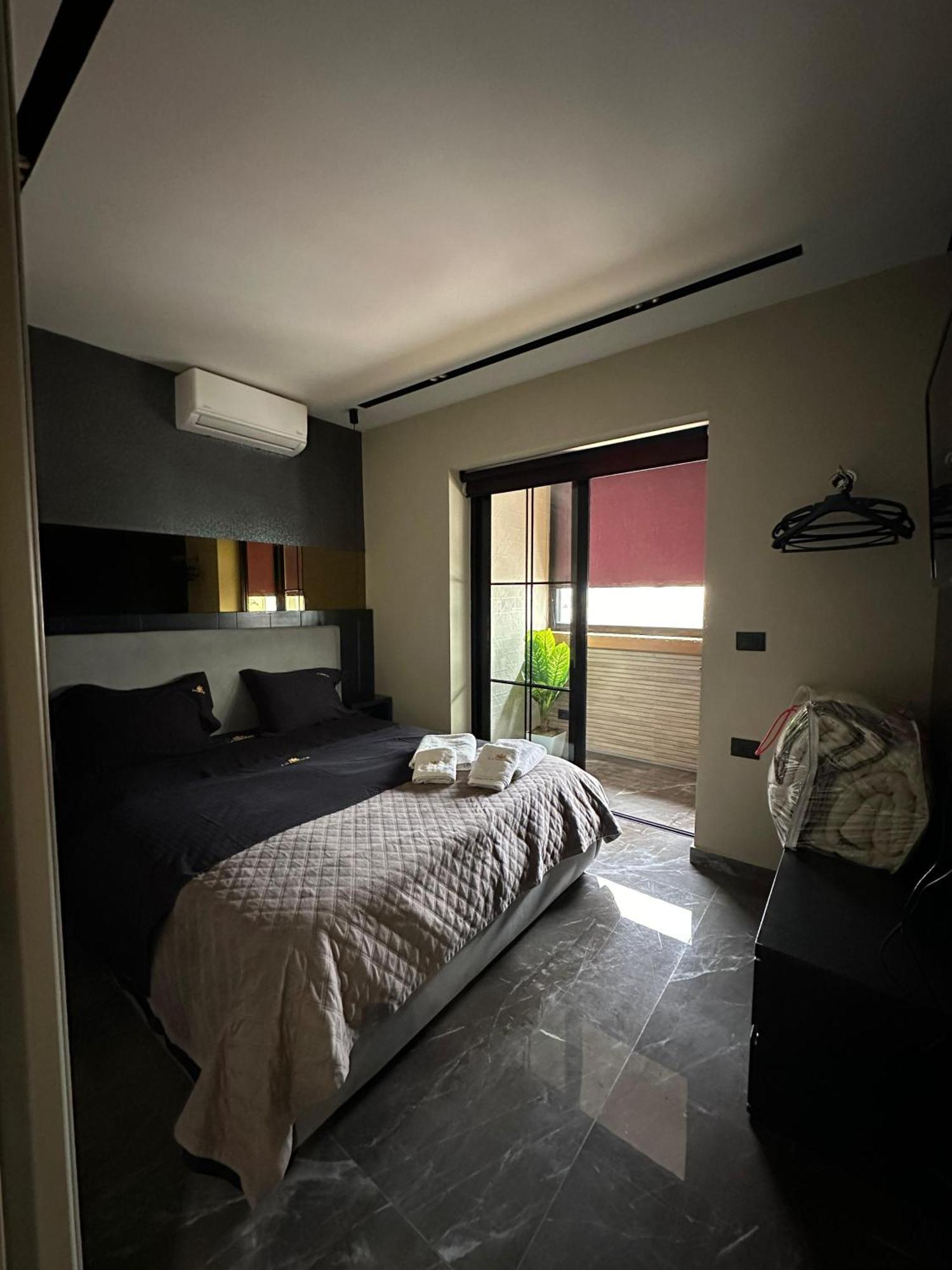 La Mirage Suites & Apartments 地拉那 外观 照片